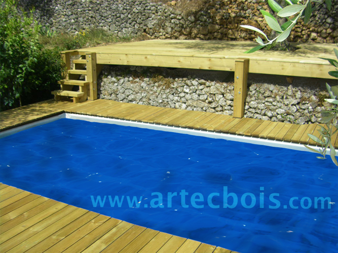 plage de piscine et terrasse en bois resineux traite special exterieur